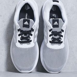 Men’s Size 10 Adidas running shoes